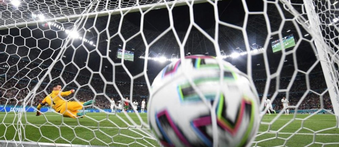 Futebol na TV: Sporting e FC Porto abrem a 16ª jornada da Primeira Liga